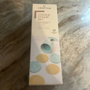 Crofton Cookie Stamp Set - New in box. Light Blue